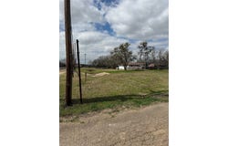 102 Johnson Street, Commerce, TX 75428