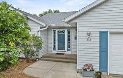 312 E 17TH STREET, Marshfield, WI 54449