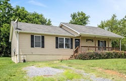 451 N SUMMIT AVENUE, WOODSTOCK, VA 22664