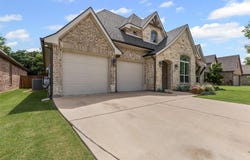 301 Prairie Oak Court, Burleson, TX 76028