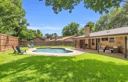 2212 Hurstview Drive, Hurst, TX 76054