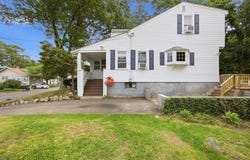 17 Great Pond Rd, Weymouth, MA 02190