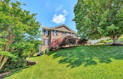 6206 Stone Manor DR, Roanoke, VA 24018