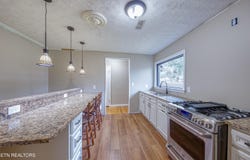 826 Patton Ferry Rd, Kingston, TN 37763