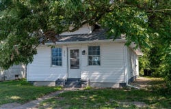 2517 Kenwood Avenue, South Bend, IN 46628-1712