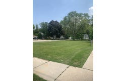 560 N HENRY Street, GREEN BAY, WI 54302