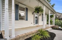 45 CLOVER DRIVE, LITTLESTOWN, PA 17340