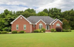 1230 Huntington Ln, Tuscumbia, AL 35674