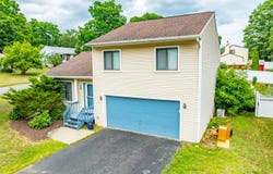 15 W Meadow Drive, Albany, NY 12203