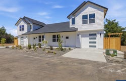 1251 Brown (-1255) St, Woodburn, OR 97071