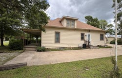 900 N Cessna Rd, Hutchinson, KS 67501
