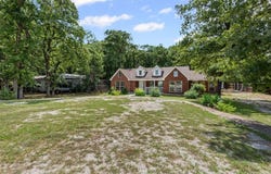 4818 Blue Water Circle, Granbury, TX 76049