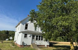 7382 BULLBEGGAR RD, WITHAMS, VA 23488