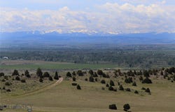 1069 Yucca Pass Road, Manhattan, MT 59714