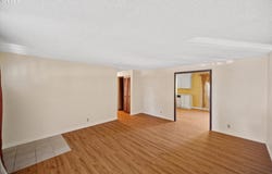 562 WAGON ROAD DR, Salem, OR 97317
