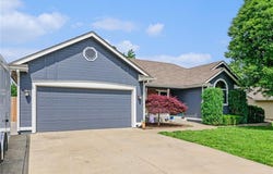 2721 SW Herefordshire Road, Topeka, KS 66614