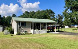 1035 Hill Dr, Counce, TN 38326