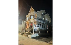 158 Haledon Ave, Prospect Park Boro, NJ 07508-2051