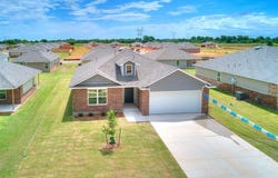 928 S Bear Lane, Mustang, OK 73064
