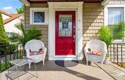 41 Gates Avenue, Malverne, NY 11565