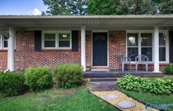 121 11th Place NW, Arab, AL 35016