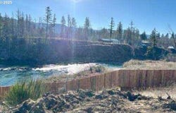 241 Dogwood DR, Gates, OR 97346