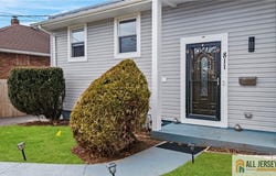 811 Coolidge Avenue, Woodbridge Proper, NJ 07095