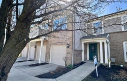 830 Southmeadow Cir, Cincinnati, OH 45231
