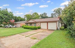 409 Nathan Street, Burleson, TX 76028