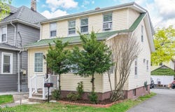 39 Ward St, Clifton City, NJ 07011-4145