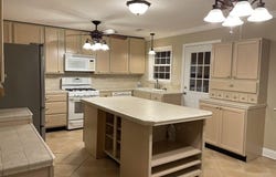 3036 Laurel Dr, Gulf Breeze, FL 32563