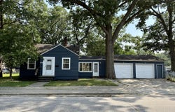 101 W Maplewood Avenue, Muskegon Heights, MI 49444