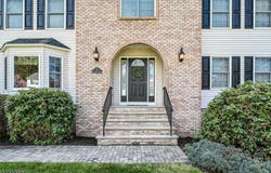 35 Cherbourg Dr, West Milford Twp., NJ 07480-1800