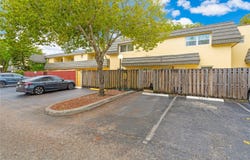 8425 SW 137th Ave, Miami, FL 33183