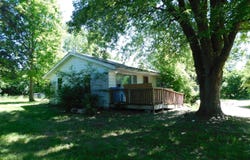 920 E Hoffman Street, Three Rivers, MI 49093