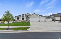 8499 S BOULDER CREEK W, West Jordan, UT 84081