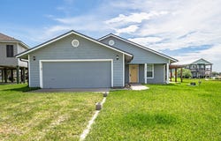 148 Lakeshore Drive, ROCKPORT, TX 78382
