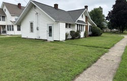 609 Walker Street, Sturgis, MI 49091