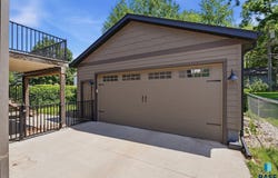 2304 S 3rd Ave, Sioux Falls, SD 57105