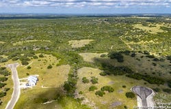 9 N Shapen Springs Rd, Kerrville, TX 78028