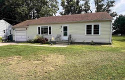 204 E Fillmore Avenue, Fairfield, IA 52556