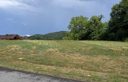 210 Edith Lane, Sharps Chapel, TN 37866