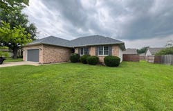 2825 LAFAYETTE Avenue, Lebanon, MO 65536