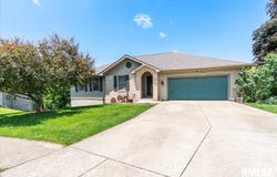15 Belridge Drive, Sherman, IL 62684