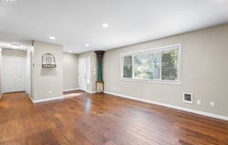 11255 SW SPRINGWOOD DR, Portland, OR 97223
