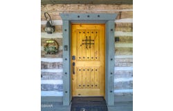 1601 Ponderosa Drive, Dandridge, TN 37725