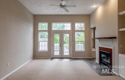 1875 Rolling Hills Dr, Moscow, ID 83843