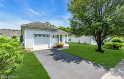 29 Goldenedge Way, Lakewood, NJ 08701