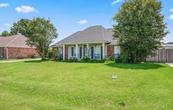 24610 Rolling Meadow, Denham Springs, LA 70726