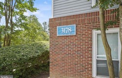 3178 SUMMIT SQUARE Drive, OAKTON, VA 22124